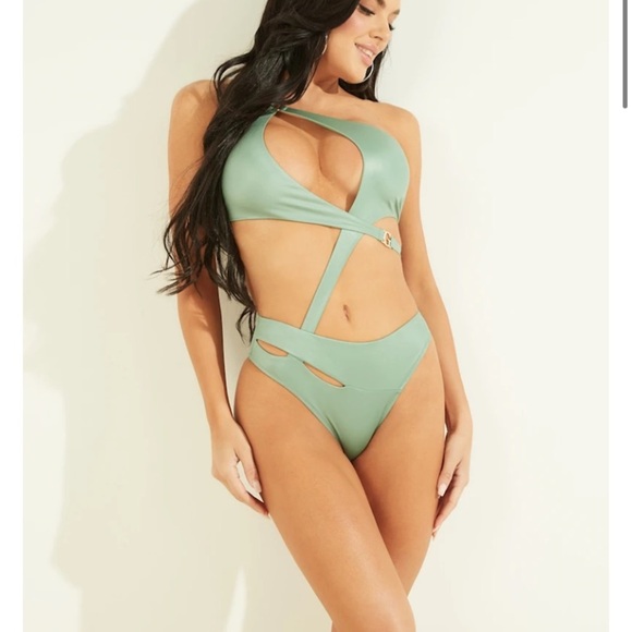 New GUESS Crisscross One-Piece Swimsuit SZ S - Picture 2 of 9